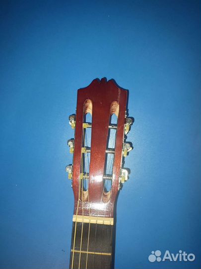 Акустическая гитара 6-ти струнная