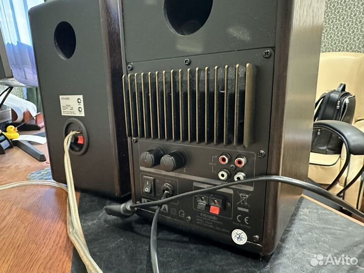 Компьютерные колонки с сабвуфером Microlab Solo4