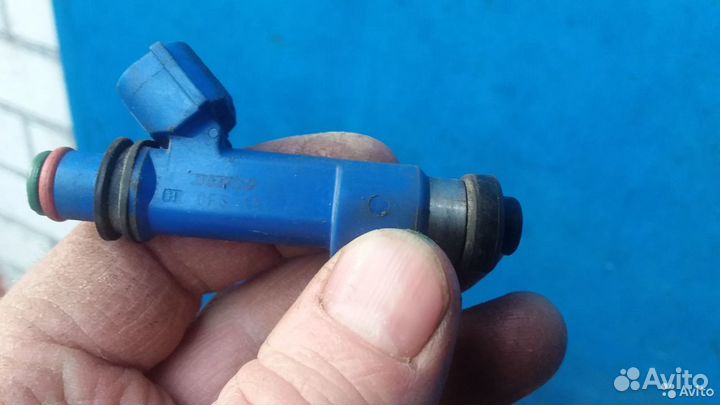 Форсунка топливная 2975001690 Mazda 3 Mazda 2