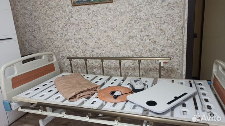 Медицинская кровать для лежачих больных