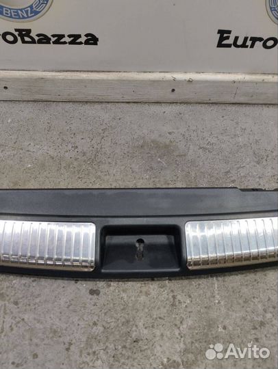 Пластик замка багажника Mercedes W164