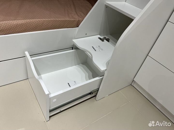 Двухъярусная кровать Умка - 3 правая-левая