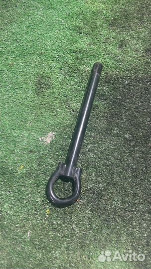 Буксировочный крюк renault sandero stepway 2