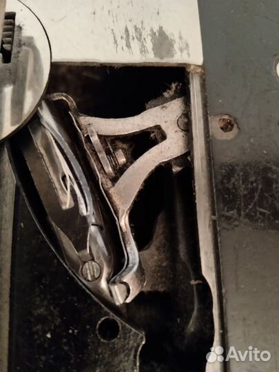 Швейная машинка 