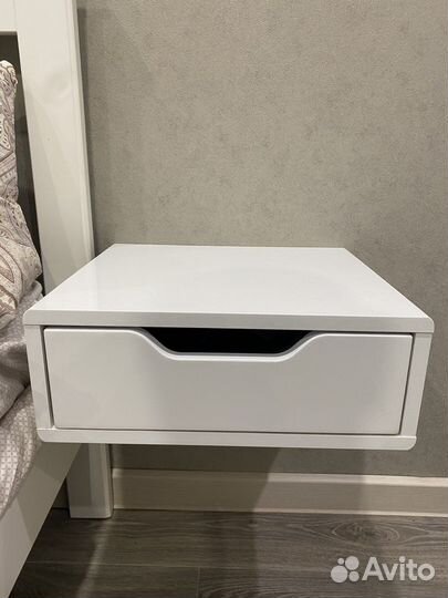 Тумба прикроватная