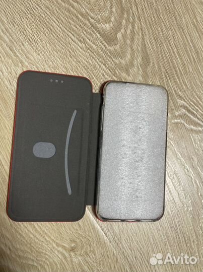 Чехлы на iPhone X