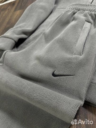 Спортивный костюм мужской Nike