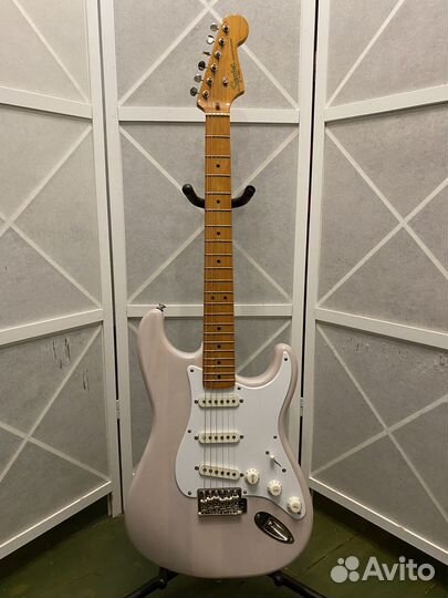Электрогитара Squier Fender stratocaster vibe 50s