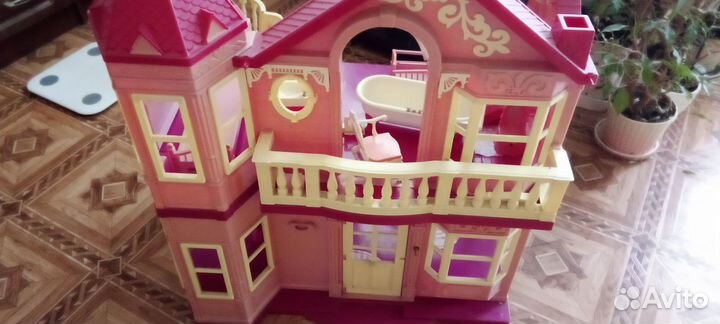 Кукольный домик, большой