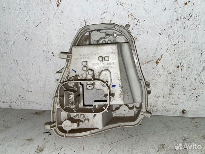 Фонарь задний правый Volkswagen Polo cедан cwva