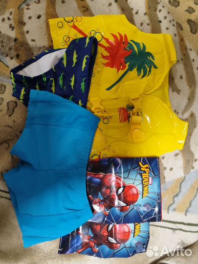 Плавки, жилет, нарукавники