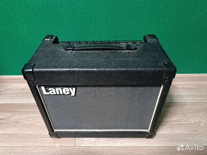 Комбоусилитель Laney LG20R
