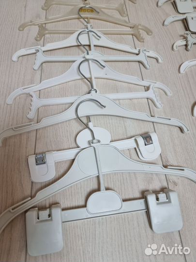 Детские плечики (вешалки), 25 шт.+7 с прищеп