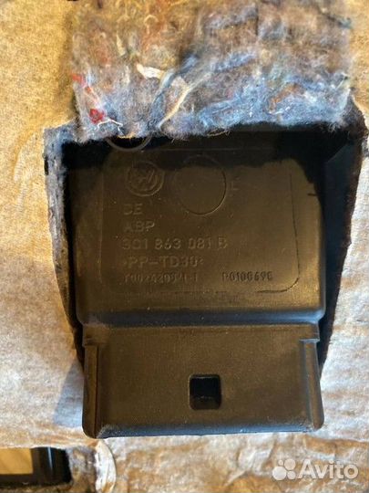 Накладка кузов внутри Volkswagen Passat