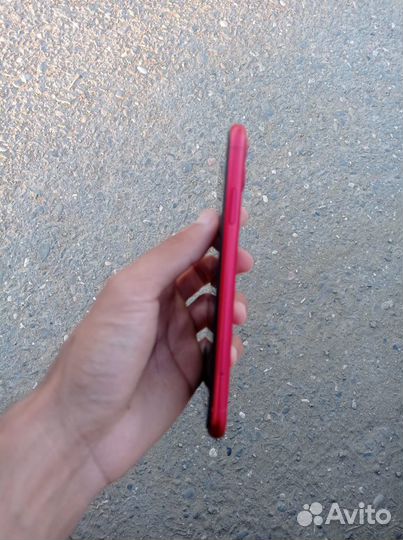 Телефон iPhone 11