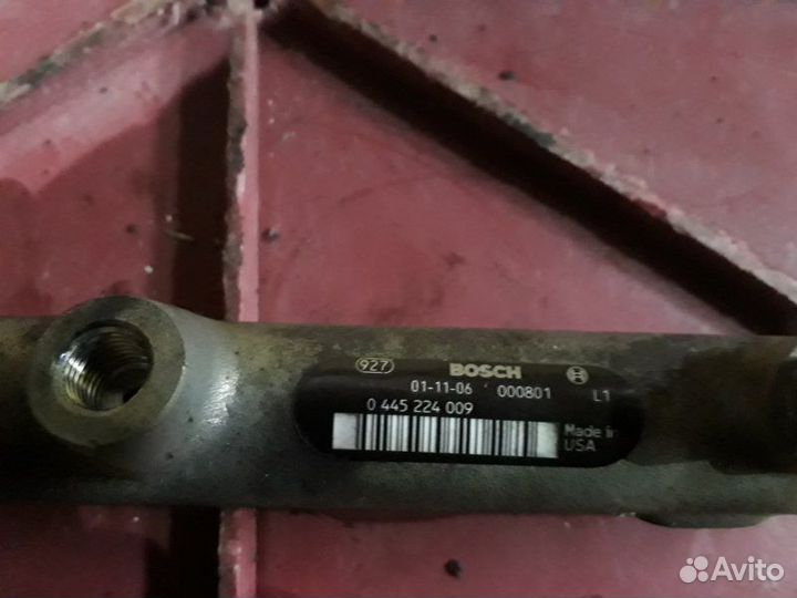 Топливная рейка (форсунки) Iveco Daily 35S11 2.8