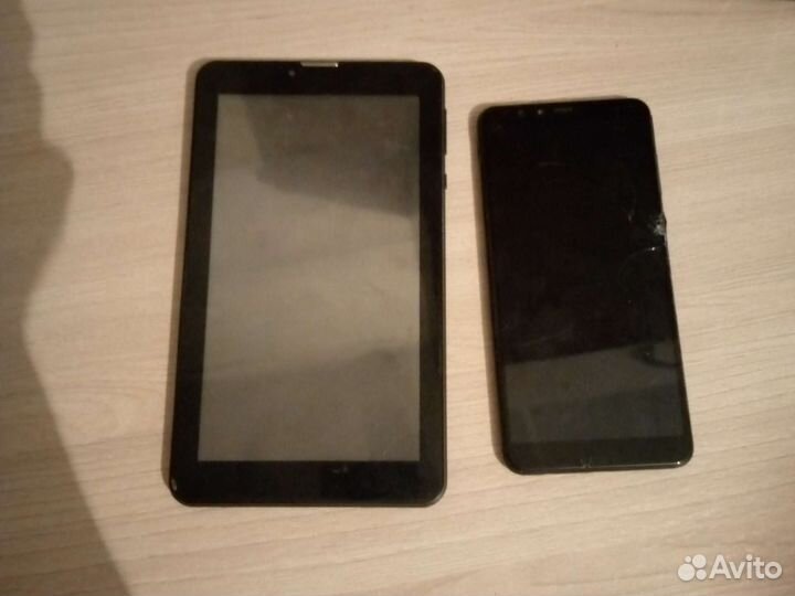 Планшет и телефон