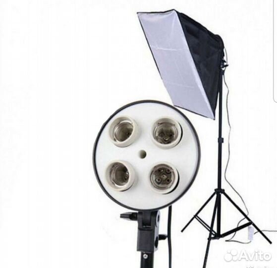 Новый софтбокс на 4 лампы, со стойкой. 50*70см