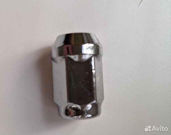 Колесные гайки
