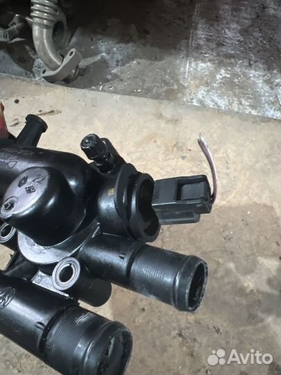 Корпус термостата Renault Megan lll 1.9dci F9Q