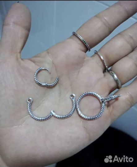 Серьги Pandora «кольца для шармов»