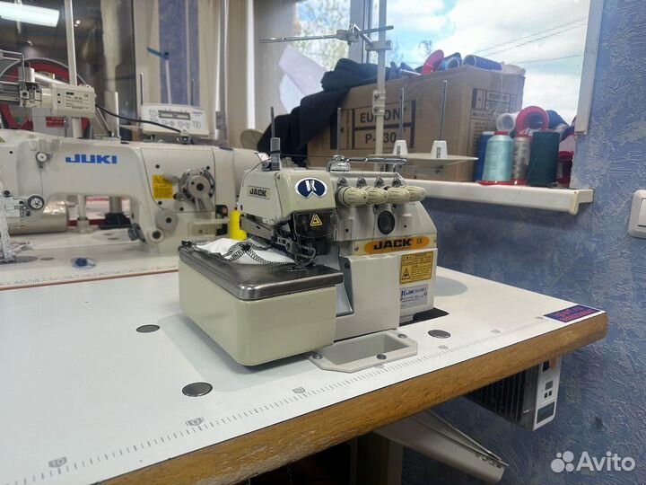 Промышленный оверлок 4 ниточный бу