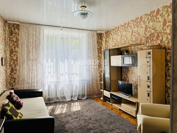 2-к. квартира, 57 м², 1/5 эт.