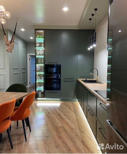 Кухня на заказ под потолок