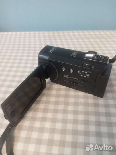 Видеокамера Samsung 65x