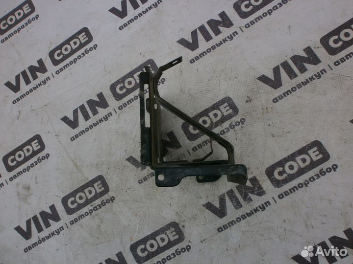 Кронштейн блока предохранителей Киа Спектра