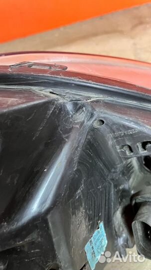 Фары передние ксенон Ford Focus 2