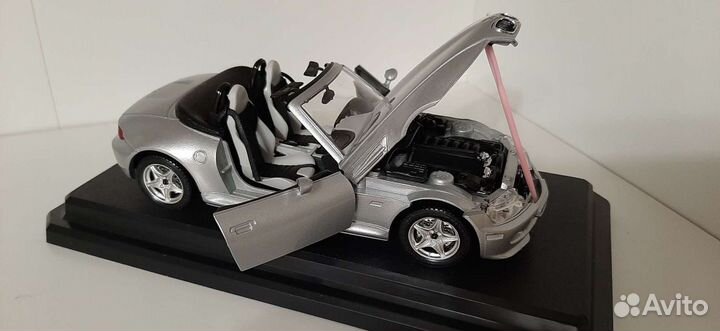 Bmw M Roadster 1996 / 1:24 / Bburago