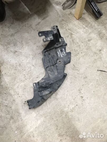 Кронштейн крепления фары Рено Меган