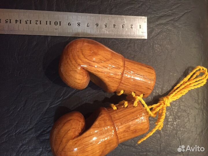 Сувенирные перчатки. Эксклюзив