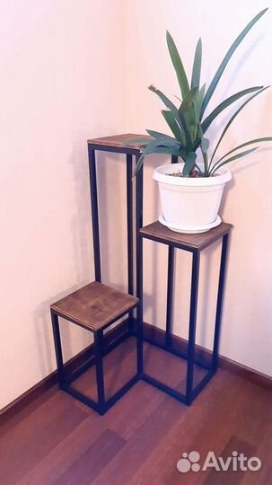 Подставка для цветов в стиле лофт