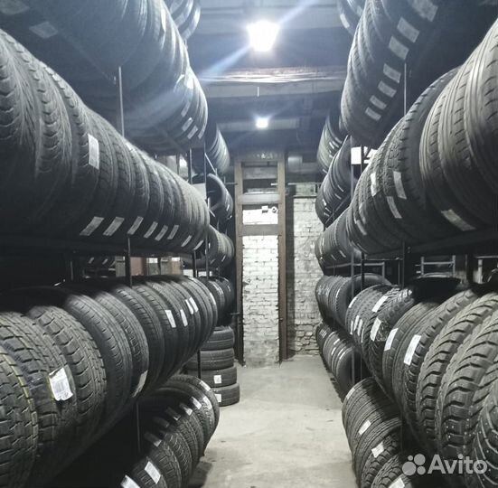 Goodyear Vector 4Seasons 215/55 R17 92P