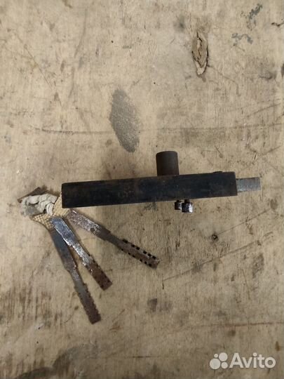 Замок гаражный реечный