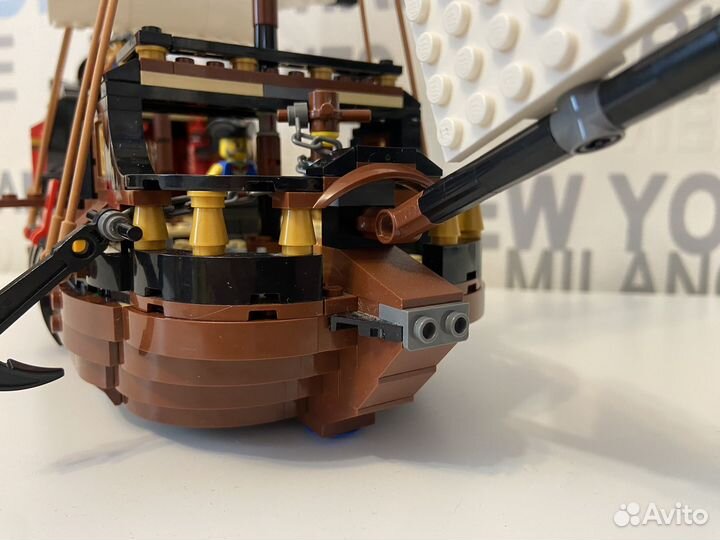 Lego Creator 31109 Пиратский Корабль