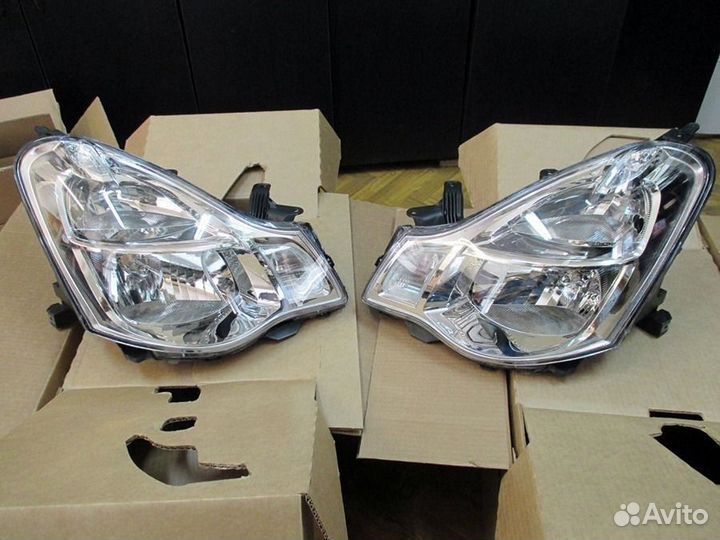 Фара передняя правая Ниссан Альмера g15 2012 - нв