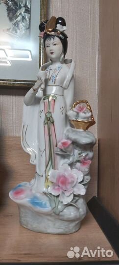 Статуэтка китаянка