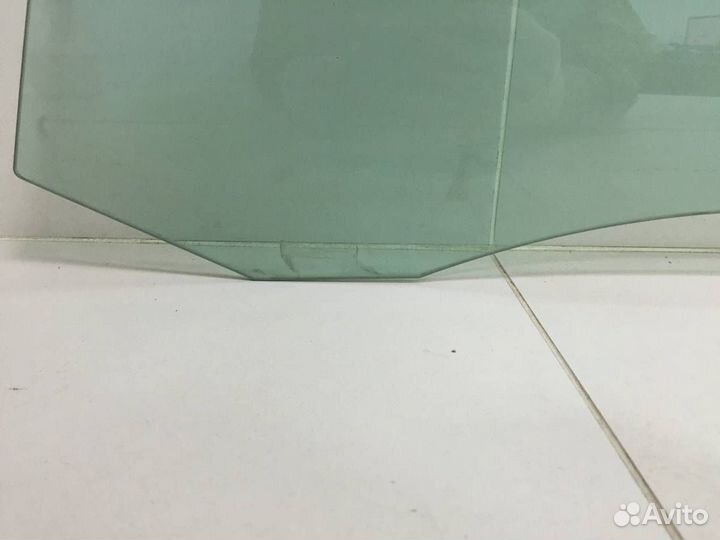 Стекло двери передней левой Volkswagen Tiguan 5N1