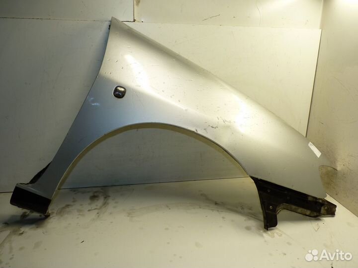 Крыло переднее Прав. Сеат Cordoba 2000г 1.9л 50кВт