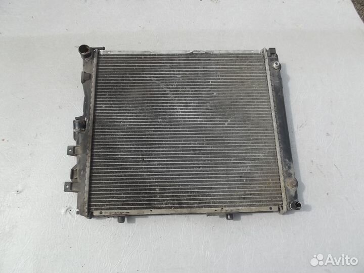 Радиатор охлаждения двс Mercedes Benz W124 M103