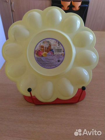 Пасхальная тарелка для яиц и кулича