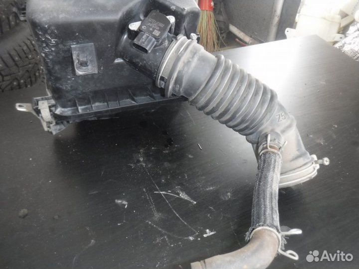 Корпус воздушного фильтра Toyota Corolla 151 1ZR