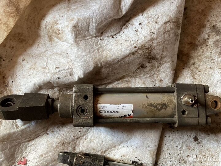 Пневмоцилиндр camozzi