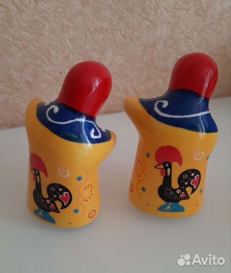 Солонка и перечница из фарфора Португалия