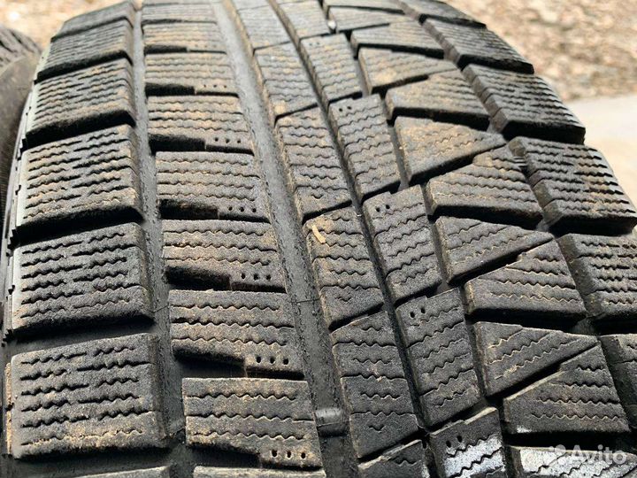 Bridgestone Blizzak Revo GZ 225/50 R17