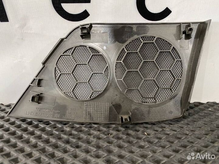 Накладка (сетка) динамика Volvo FH4 82213615