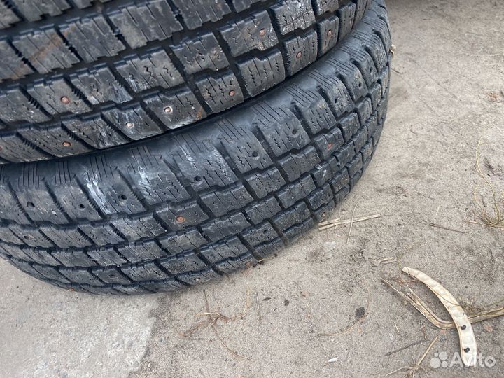 Cooper Weather-Master S/T 2 215/65 R16